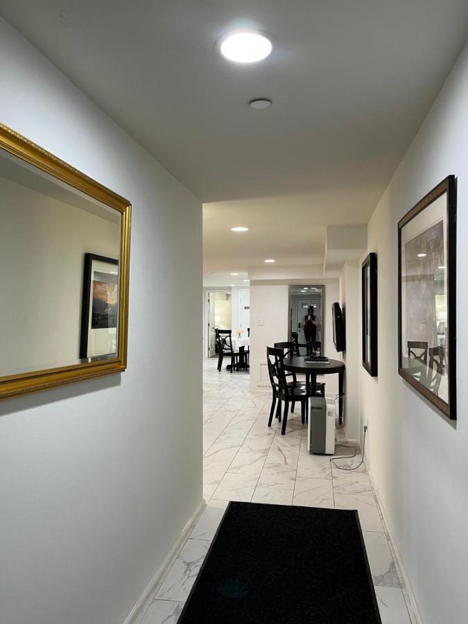 Lovely Remodeled 2Bdrm Basement Home Washington Exterior foto