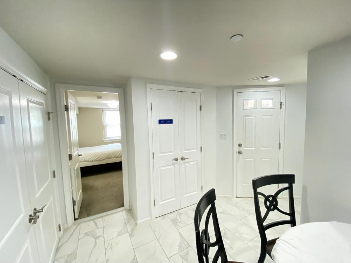 Lovely Remodeled 2Bdrm Basement Home Washington Exterior foto