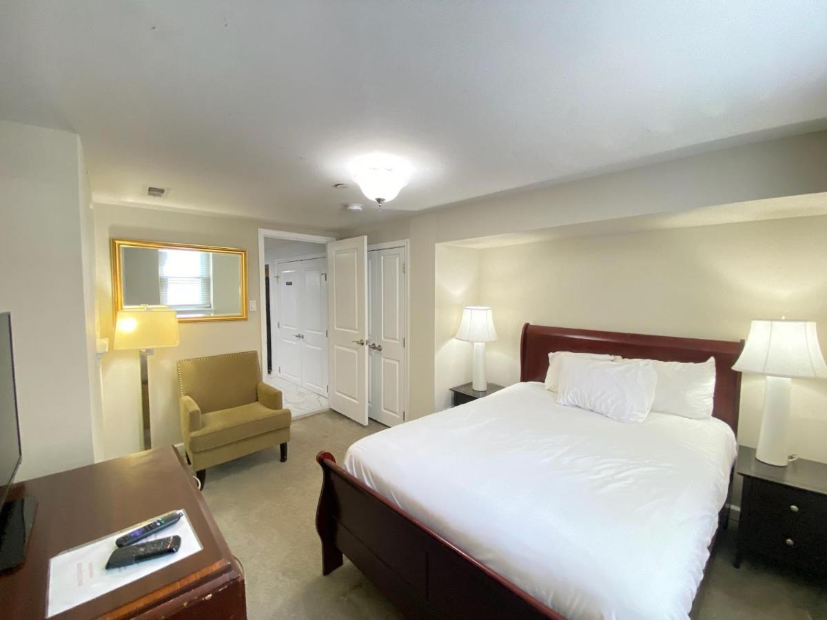 Lovely Remodeled 2Bdrm Basement Home Washington Exterior foto